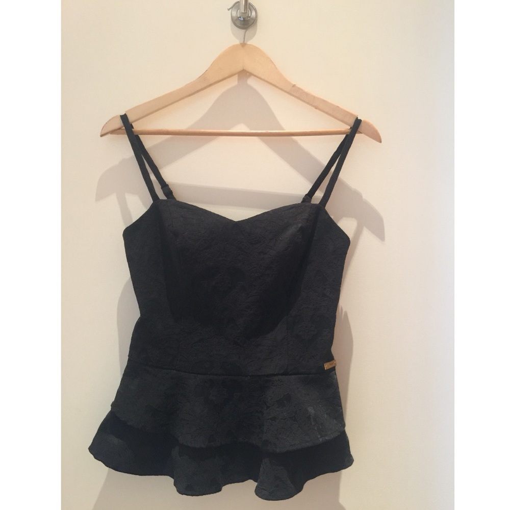 NWOT Black Peplum Guess Top 🔥🔥🔥